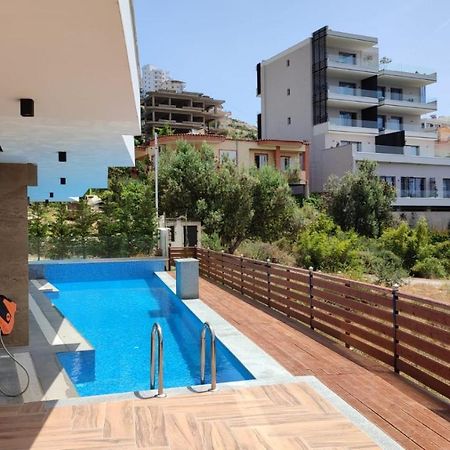 Apartment Alex Sarande Bagian luar foto