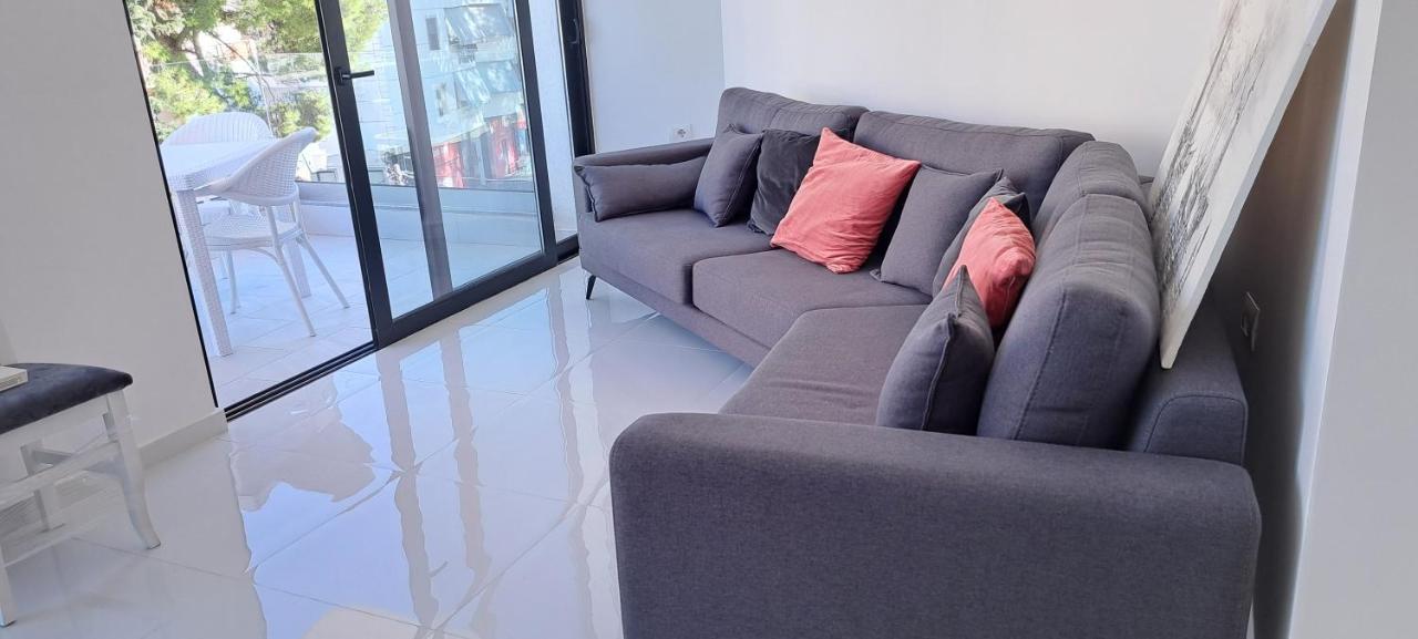 Apartment Alex Sarande Bagian luar foto