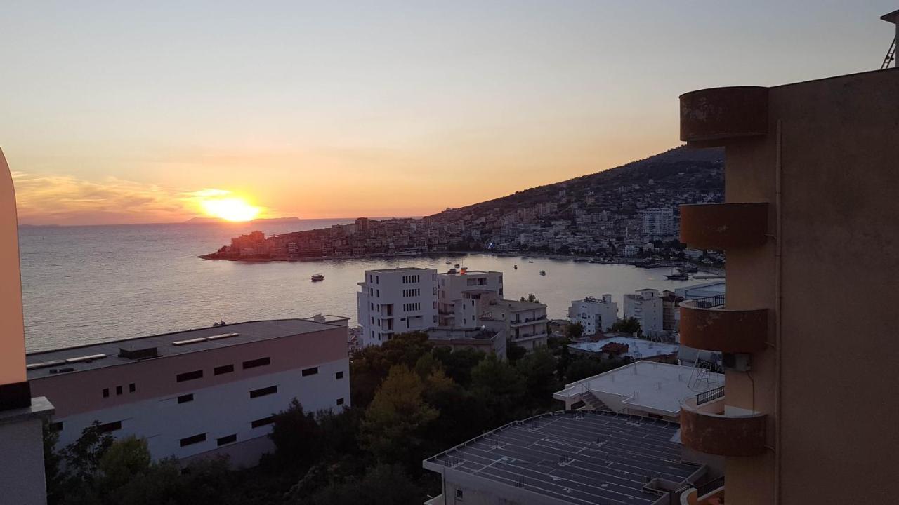 Apartment Alex Sarande Bagian luar foto